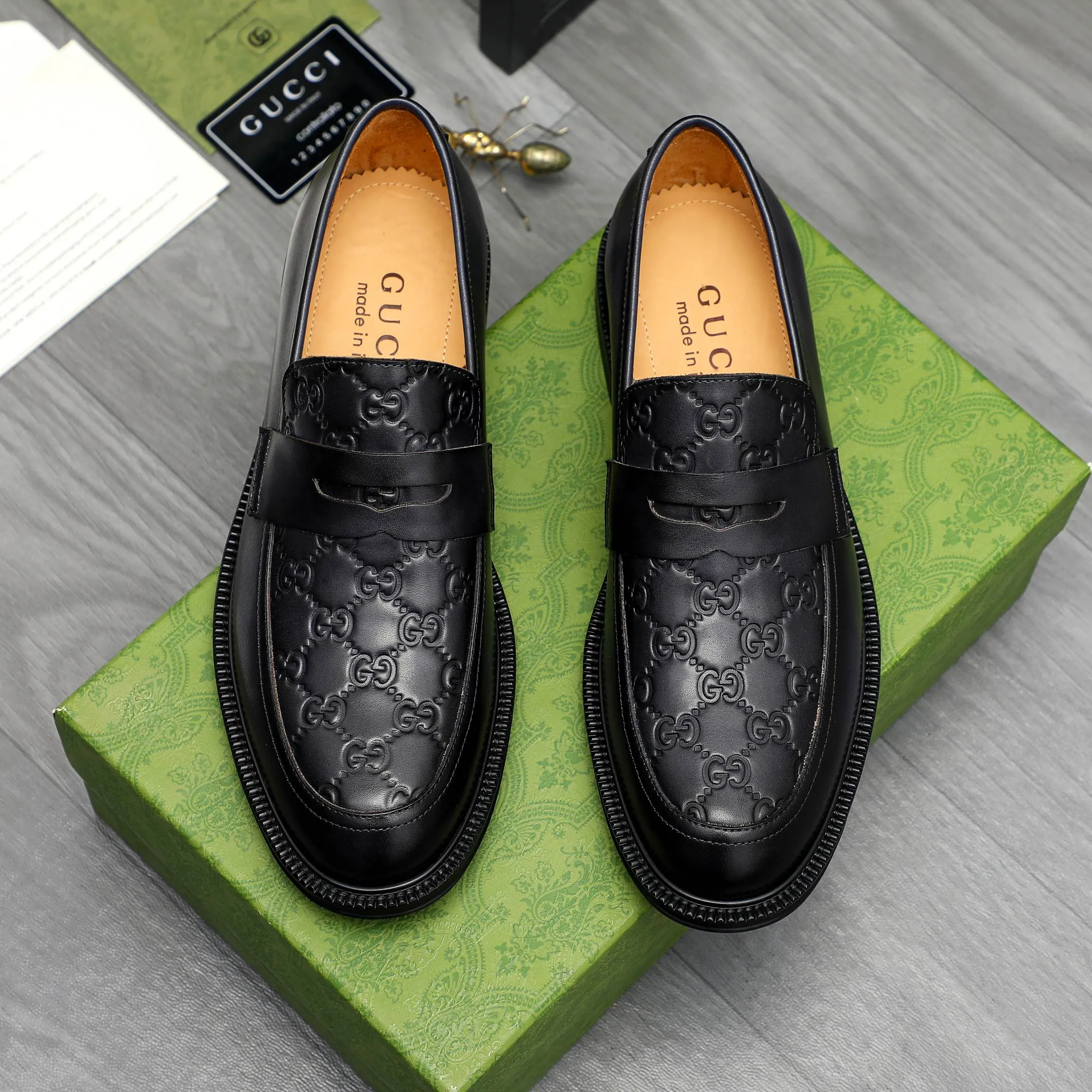 Men's shoes 💰p500 Product trademark: GUCCI "Gucci" business slip-on leather shoes Regular size: 38-46 (38.45.46 custom-made, non-returnable) Product materials: Selected cowhide embossed upper, cowhide lining, original rubber outsole